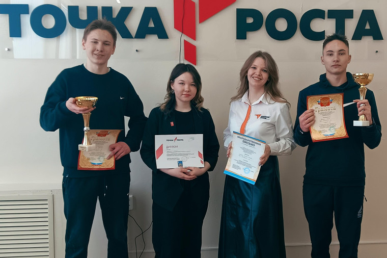 Команда Покровской СШ приняла участие в конкурсе по управлению БПЛА.