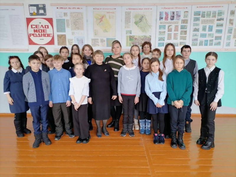 Посещение музея в Староалгашинской средней школе.